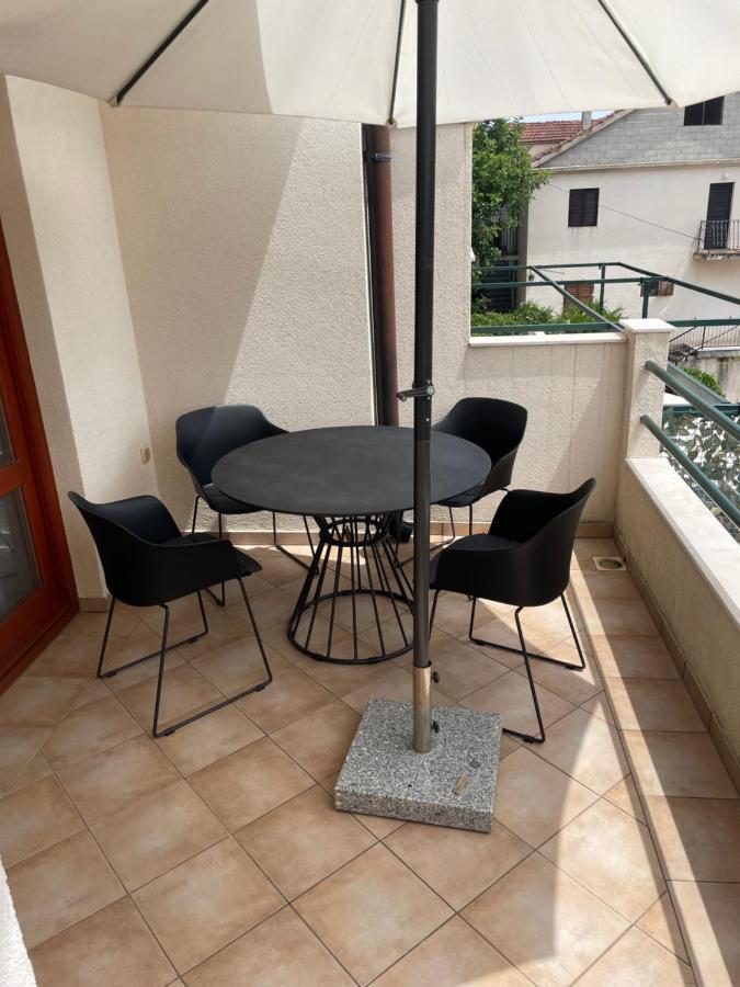 Apartments Belic With Pool Jelsa  Εξωτερικό φωτογραφία