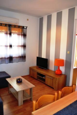 Apartments Belic With Pool Jelsa  Εξωτερικό φωτογραφία