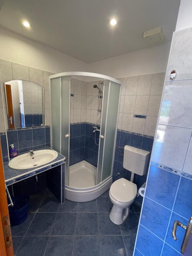 Apartments Belic With Pool Jelsa  Εξωτερικό φωτογραφία