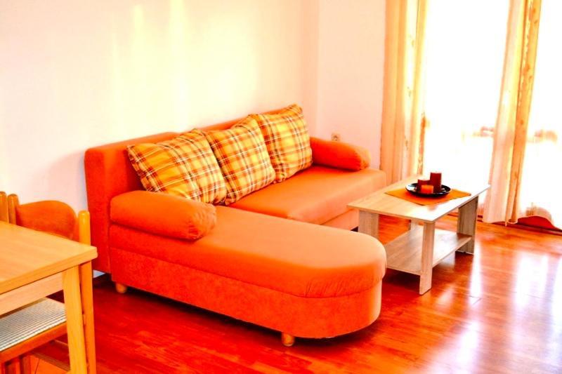 Apartments Belic With Pool Jelsa  Εξωτερικό φωτογραφία