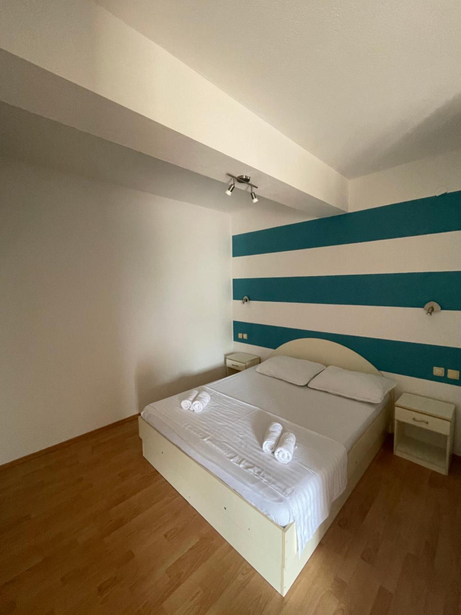 Apartments Belic With Pool Jelsa  Εξωτερικό φωτογραφία