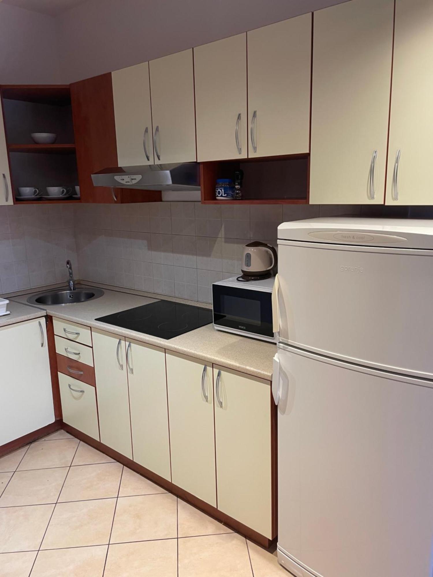 Apartments Belic With Pool Jelsa  Εξωτερικό φωτογραφία
