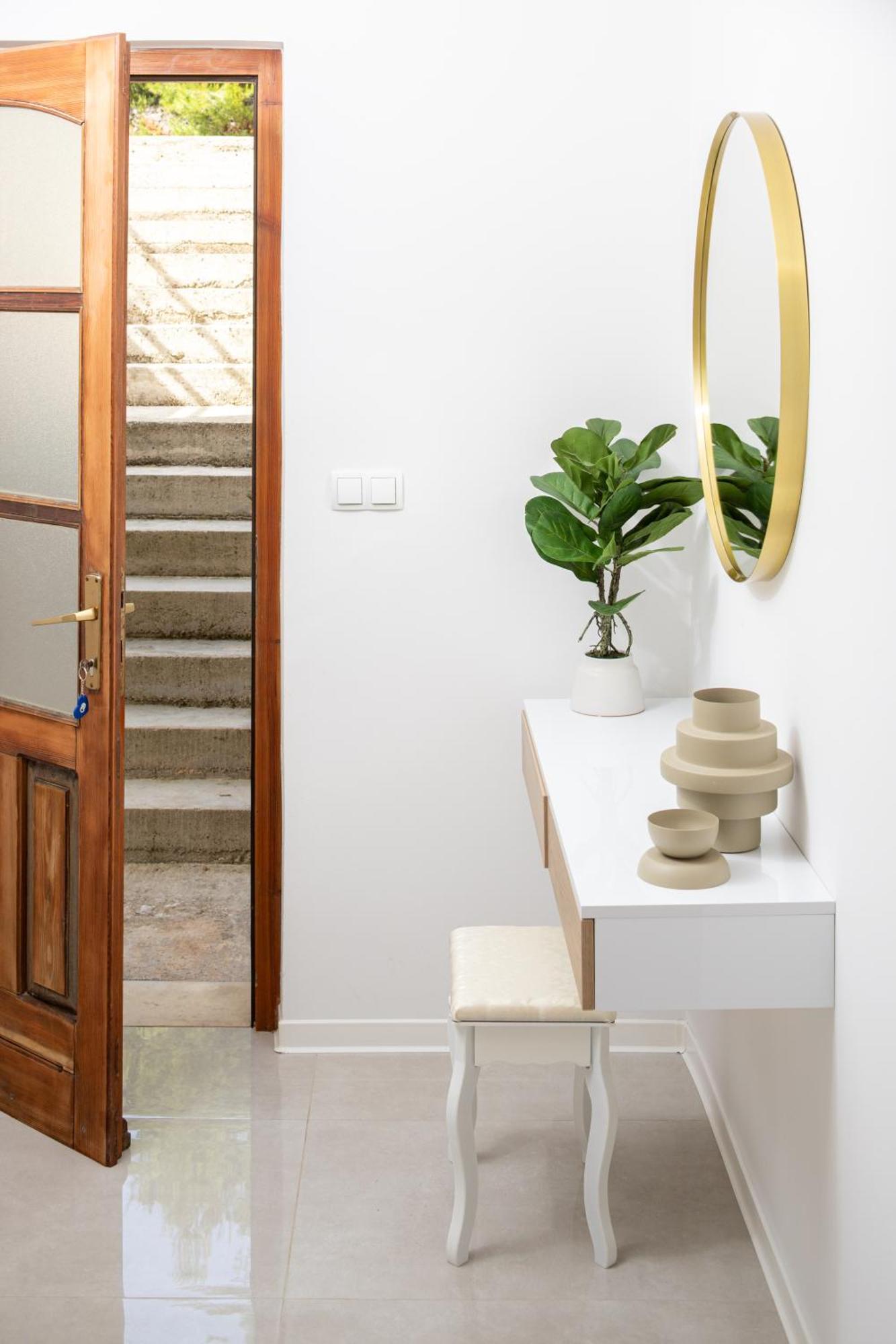 Apartments Belic With Pool Jelsa  Εξωτερικό φωτογραφία