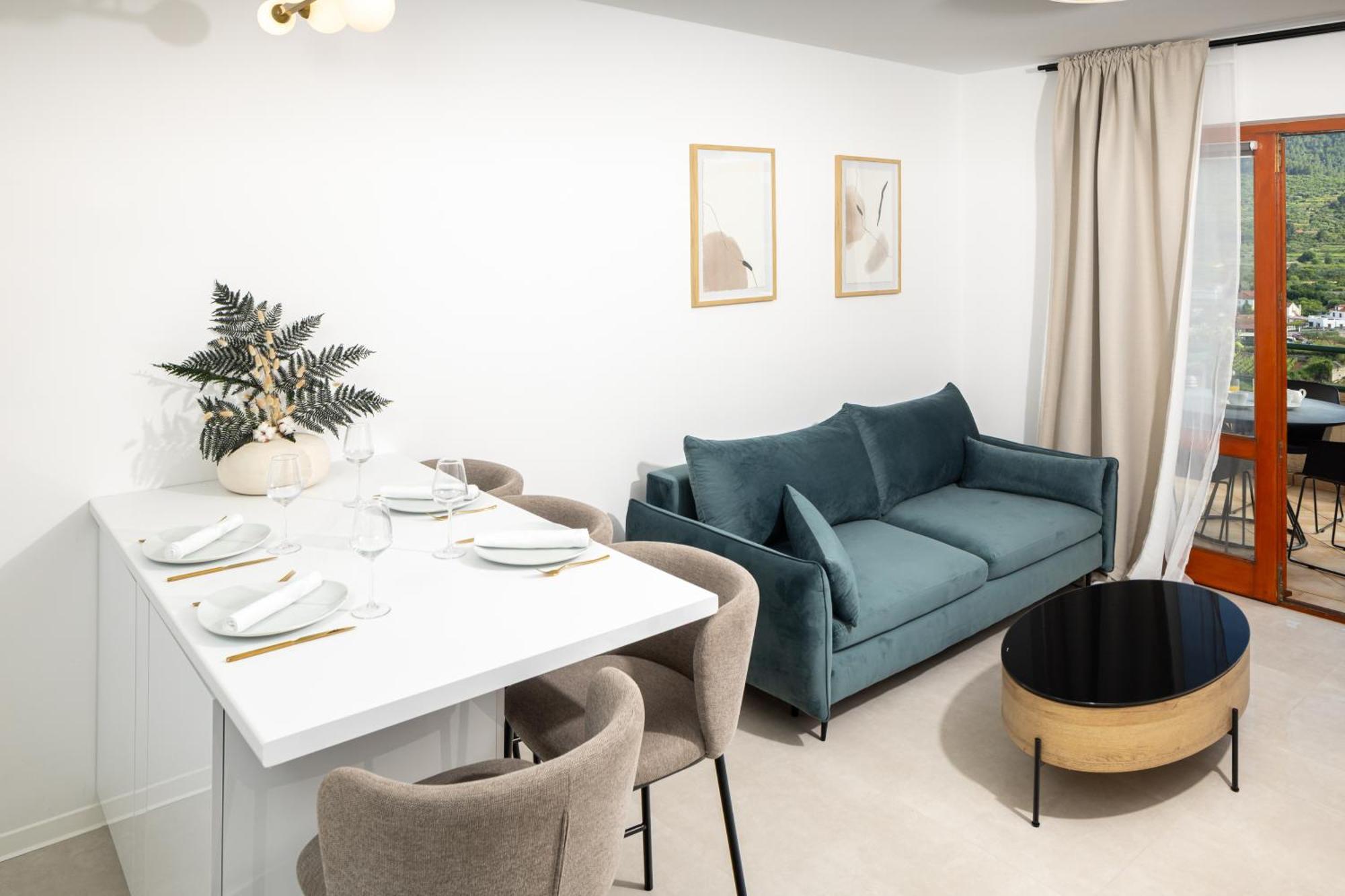 Apartments Belic With Pool Jelsa  Εξωτερικό φωτογραφία