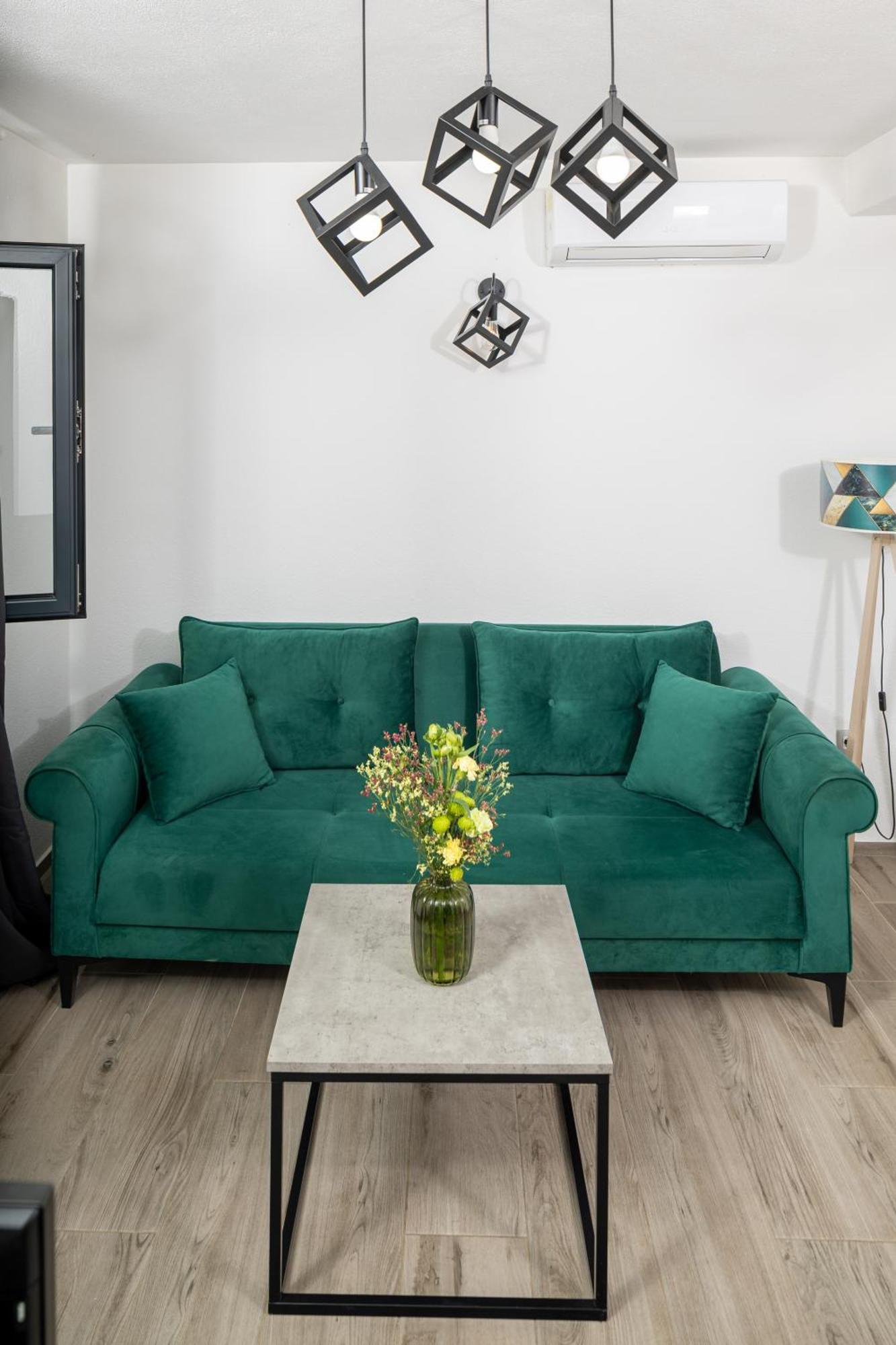 Apartments Belic With Pool Jelsa  Εξωτερικό φωτογραφία
